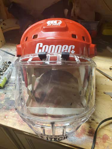 Senior Used Cooper Goalie Mask