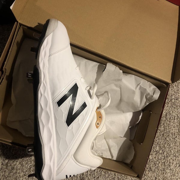 White Men's Metal Cleats Low Cut