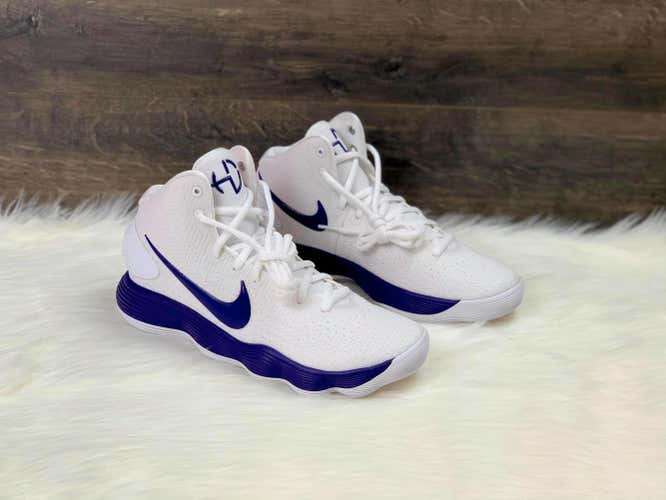 White New Men's 7.0 (Women's 8.0) Nike Shoes