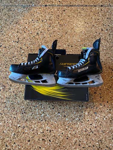 Used Bauer Supreme 2S D&R (Regular) Size 8.5 Hockey Skates
