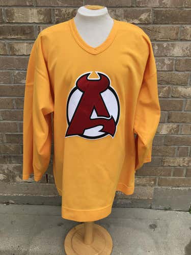 NEW Reebok Pro Stock Albany Devils Practice Jersey Player YELLOW 7376