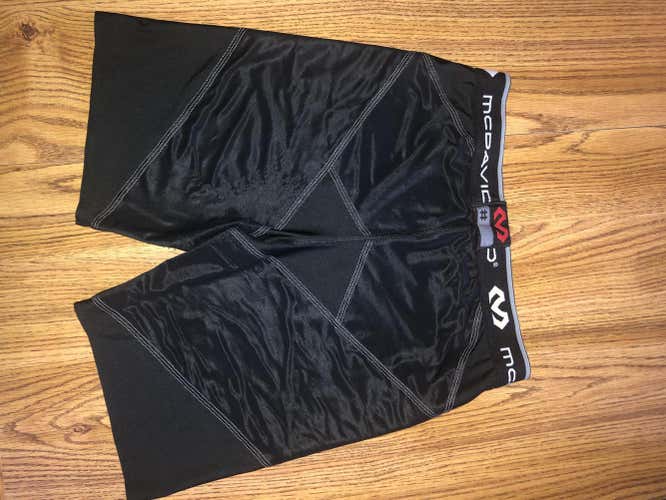 Men's Large McDavid Medical Compression for thigh contusions