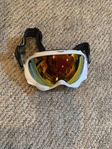White Unisex Oakley Snowboard Goggles