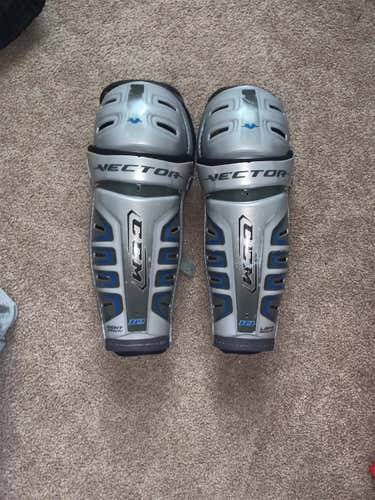 CCM Vector V10 Shin Pads 14inch