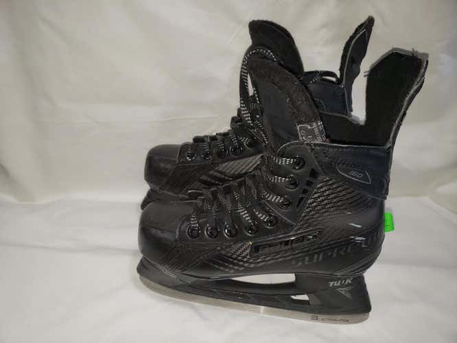 Junior Used Bauer Supreme 160 Hockey Skates Size 1