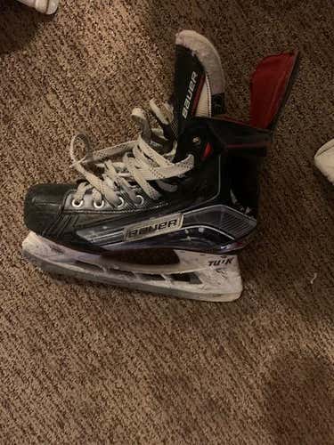 Senior Used Bauer Vapor X800 Hockey Skates Size 7D