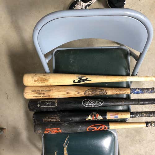 Used Louisville Slugger None (-3) 33" Bat