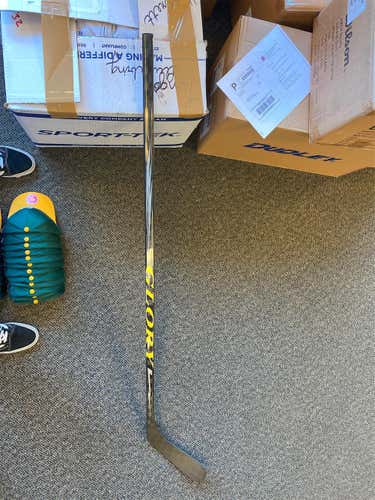 *RARE* New Glory Voltage 2.0 Left P92 67 Flex Grip Stick