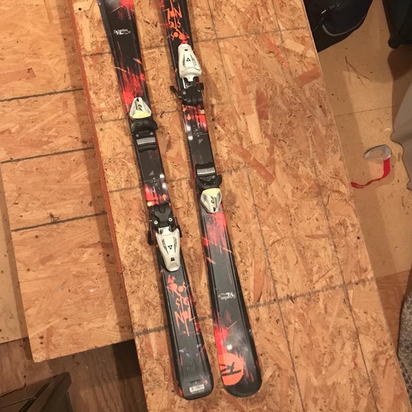 Rossignol Kid's 2013 All Mountain Scimitar Jr. With Bindings Max Din 10 Skis