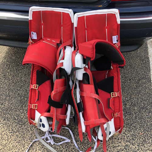 White Used 34" Vaughn Velocity VE8 Pro Carbon Pro Stock Goalie Leg Pads