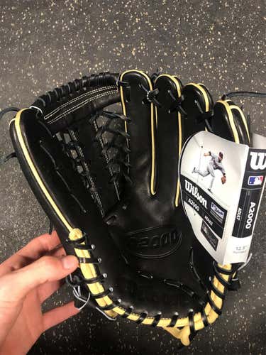 Black New Outfield A2000 12.5" Baseball Glove