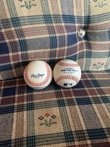 Used Rawlings 2 Pack Baseballs ( MLB )