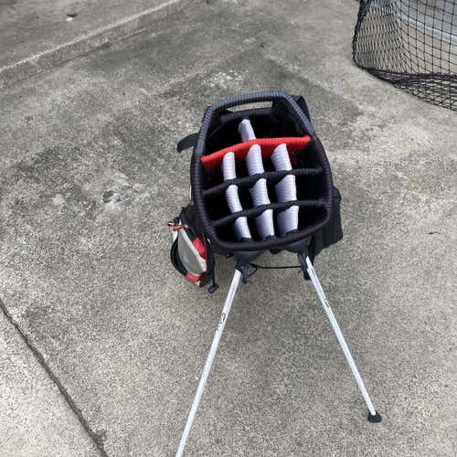 Black Men's Titleist Carry Bag