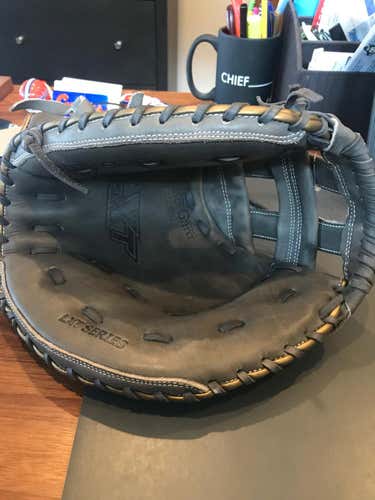 Used Louisville Slugger Right Handed Catcher's XLT Softball Glove 33"