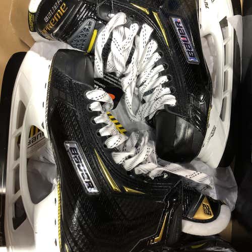 New Bauer Supreme 2S Pro D&R (Regular)  Size 6.5 Hockey Skates