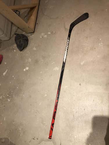 Right 87flex p28 curve Used Senior Bauer Right Handed Vapor FlyLite Hockey Stick Toe Pro Stock