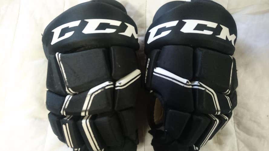 Black Used Junior CCM QLT250 Gloves 12"