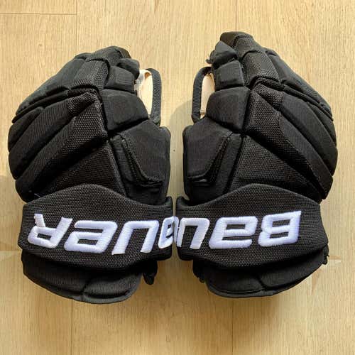 Black Used Bauer Vapor APX2 Pro 14" Pro Stock Gloves