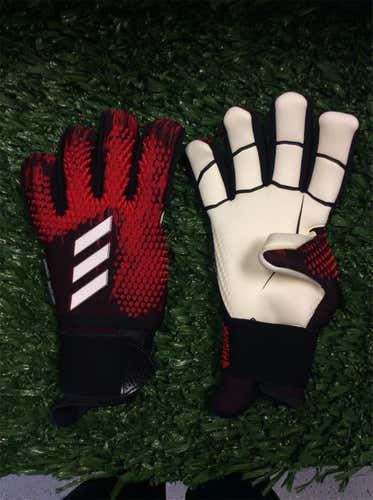 Adidas SIZE 10 Predator Ultimate Gloves w/ Fingersave