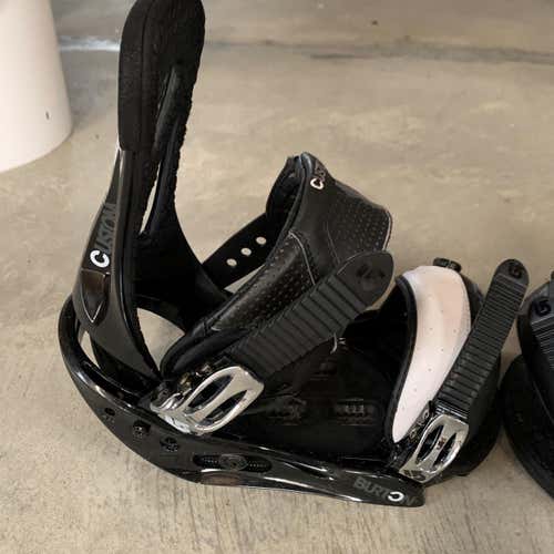 Used Small Burton custom Snowboard Bindings
