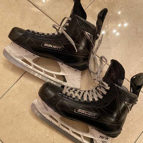 Used Bauer Supreme 1S Size 8.5 Hockey Skates