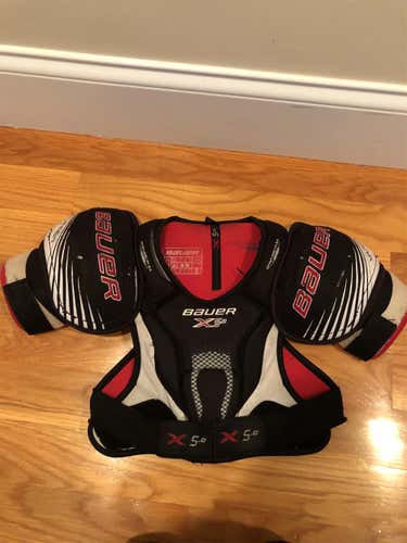 Used Medium Bauer Vapor X 5.0 Shoulder Pads