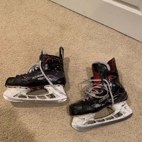 Used Bauer Vapor 1X 2.0 E&W (Wide)  Size 10.5 Hockey Skates