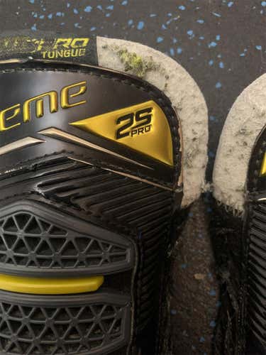 Used Bauer Supreme 2S Pro Tongues Size 7ee