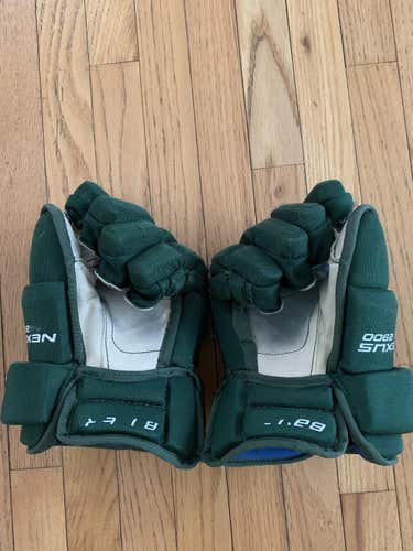 Green Used Senior Bauer Nexus N2900 Gloves 13"