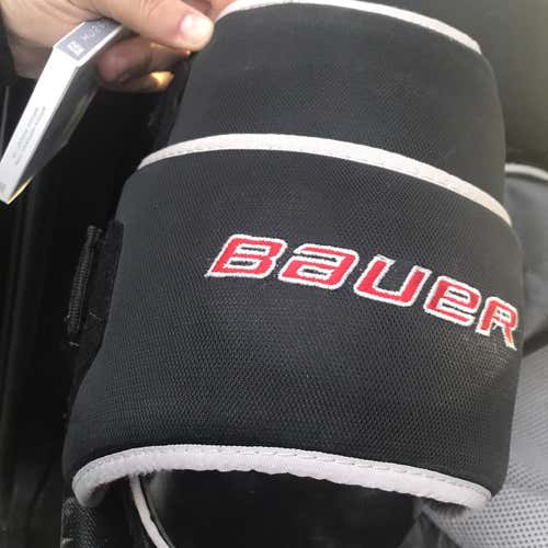 Used Bauer Knee/thigh Guards