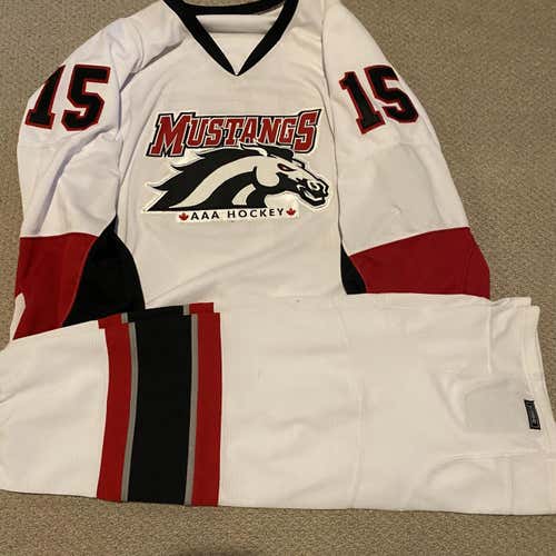 “mustangs” Matching Jersey And Socks