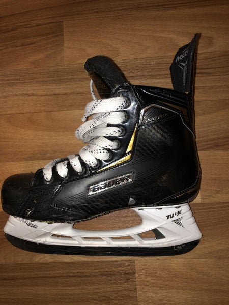 Junior Used Bauer Supreme matrix Hockey Skates D&R (Regular) Size 5.5