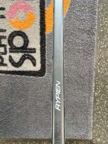 Used Easton Grip Lite 100 Flex Pattern 5 Ice Hockey Sticks Senior Composite One Piece