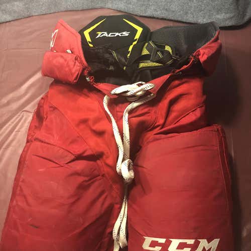 Red Senior Medium CCM Tacks 6052 Hockey Pants