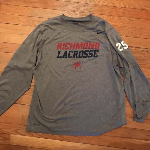 XL Nike Shirt LS - Richmond Spiders