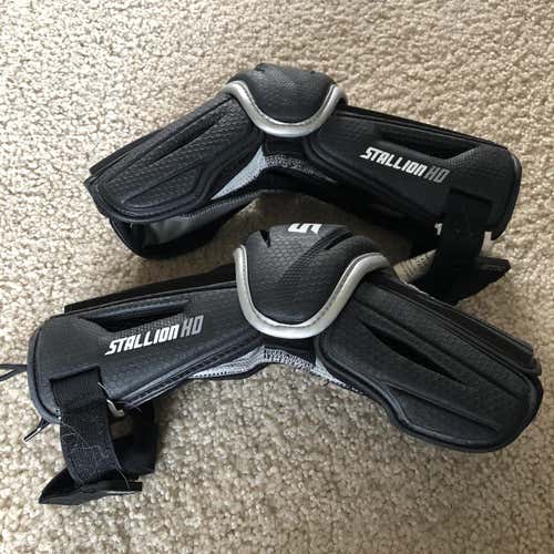 Used Medium STX Stallion HD Arm Pads