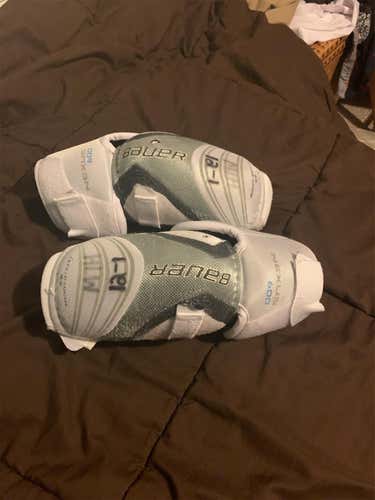 Senior Medium Bauer Nexus 600 Elbow Pads