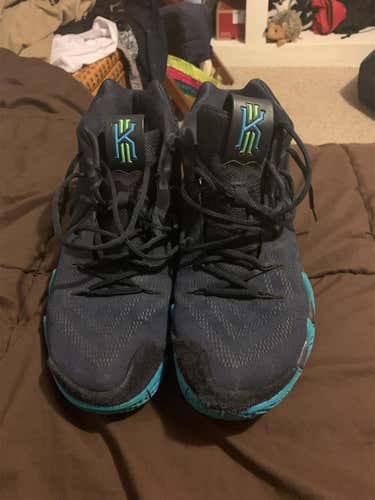 Blue Men's 12 (Women's 13) Nike Shoes