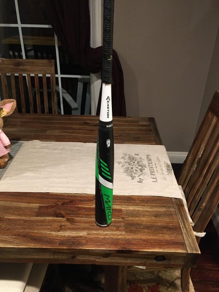 Used High School/College USSSA Certified Easton Composite Mako Bat 19 oz 30"
