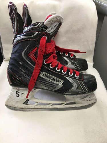 Junior Size 5 Bauer Vapor X70 Ice Hockey Skates