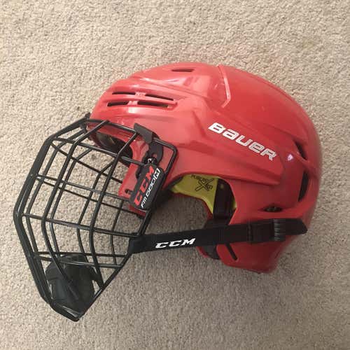 Bauer Re-Akt CCM FM680 Medium Hockey Helmet