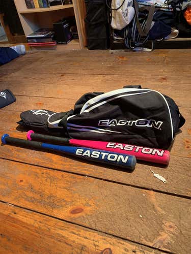 Used Easton 15 oz 25" Bats And Bag