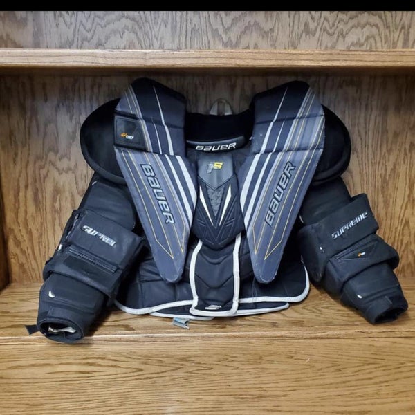 Used Senior Large Bauer Goalie Chest Protector