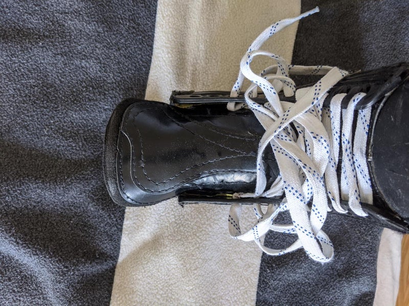 Senior Used Bauer Supreme 2S Pro Hockey Skates D&R (Regular) Size 8