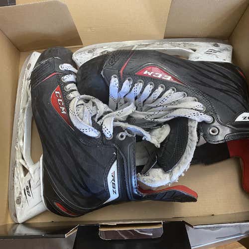 Used CCM RBZ EE (Extra Wide)  Size 8.5 Hockey Skates