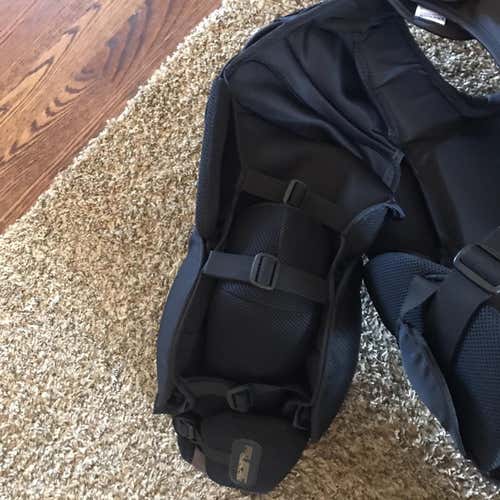 Senior Large Vaughn Ventus SLR2 Pro Carbon Chest and Arm Protector Pro Stock Goalie Chest Protector