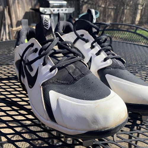 Used Men's 10.5 (W 11.5) Nike