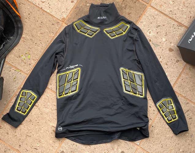 New No Tags Boy’s XL Bauer Compression Shir