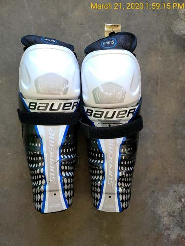 Used Junior Bauer Supreme 1S Shin Pads