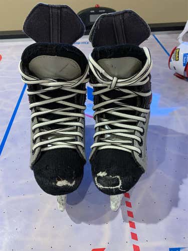 Bauer Vapor Youth (10) Hockey Skates